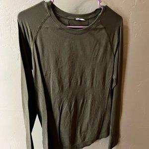 Athleta olive green momentum top
